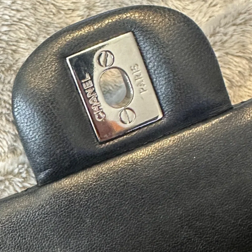 Chanel Classic Double Flap Black Lambskin - Picture 4 of 9